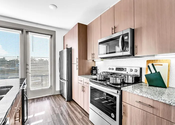 Apartment Bright 2bd 2ba Gym And Pool Center *