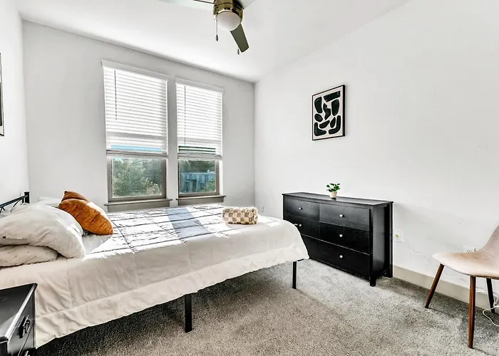 Bright 2bd 2ba Gym And Pool Center Apartment Fort Worth