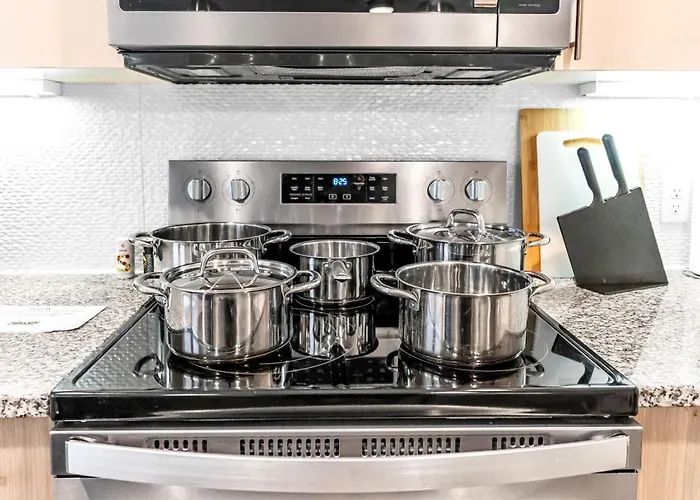 Apartment Bright 2bd 2ba Gym And Pool Center *