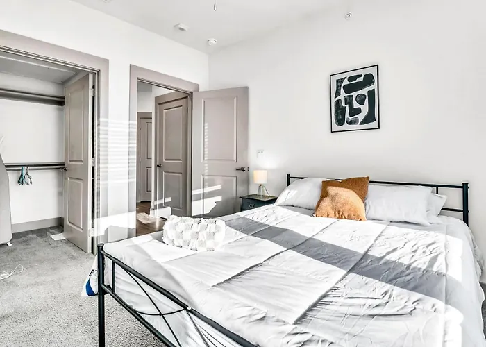 Bright 2bd 2ba Gym And Pool Center Apartment Fort Worth